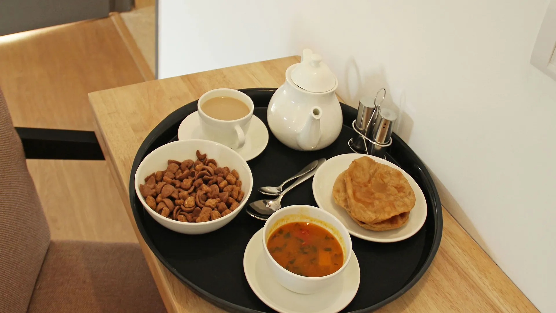 ** Hotel Oyo Home 10410 Mountain View Rooms Panthaghati Shimla India