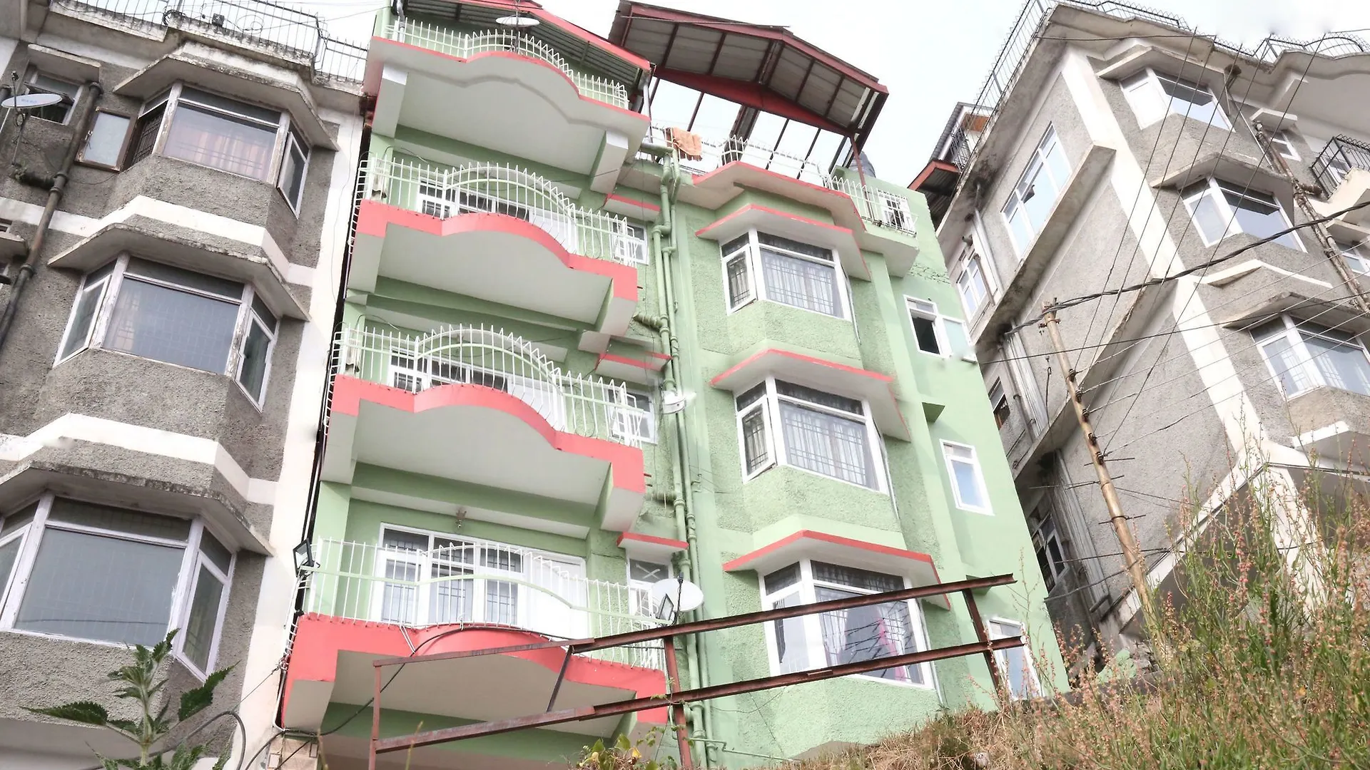 Oyo Home 10410 Mountain View Rooms Panthaghati Shimla