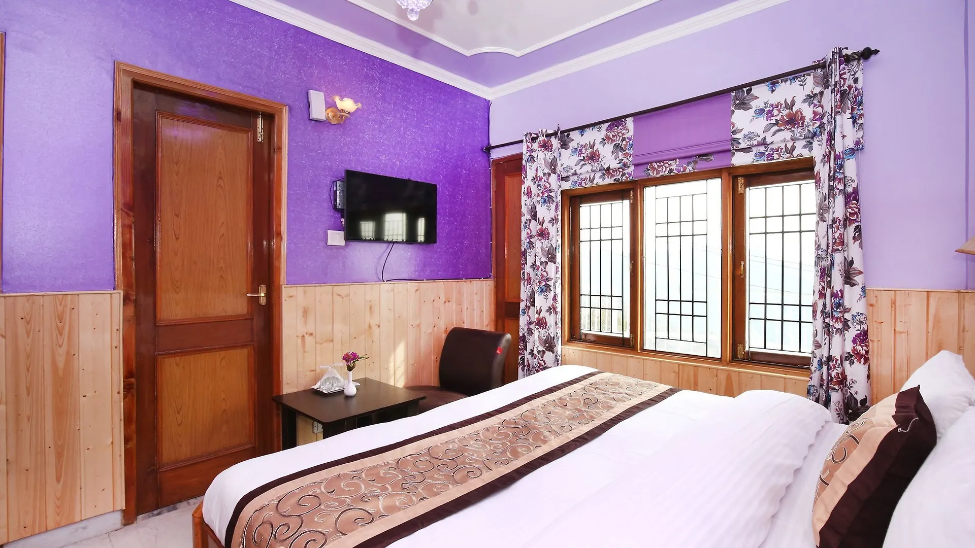 Oyo Home 10410 Mountain View Rooms Panthaghati Shimla Hotel